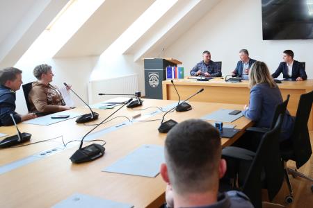 Podpis pogodbe VGV 1 za PGD Dolenja vas 08 Foto Ljubo Vukelič